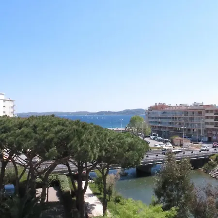 2p Avec Climatisation, Piscine Et Parking Au Centre-ville De - Fr-1-780-47 Apartment Sainte-Maxime